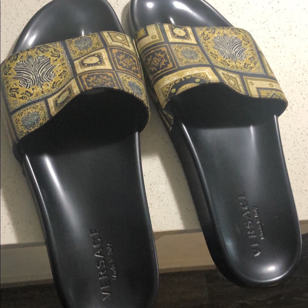 VERSACRE SLIDES